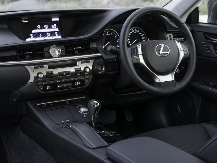  Lexus ES250 2013 года  (ZA) (фото 2 из 30)